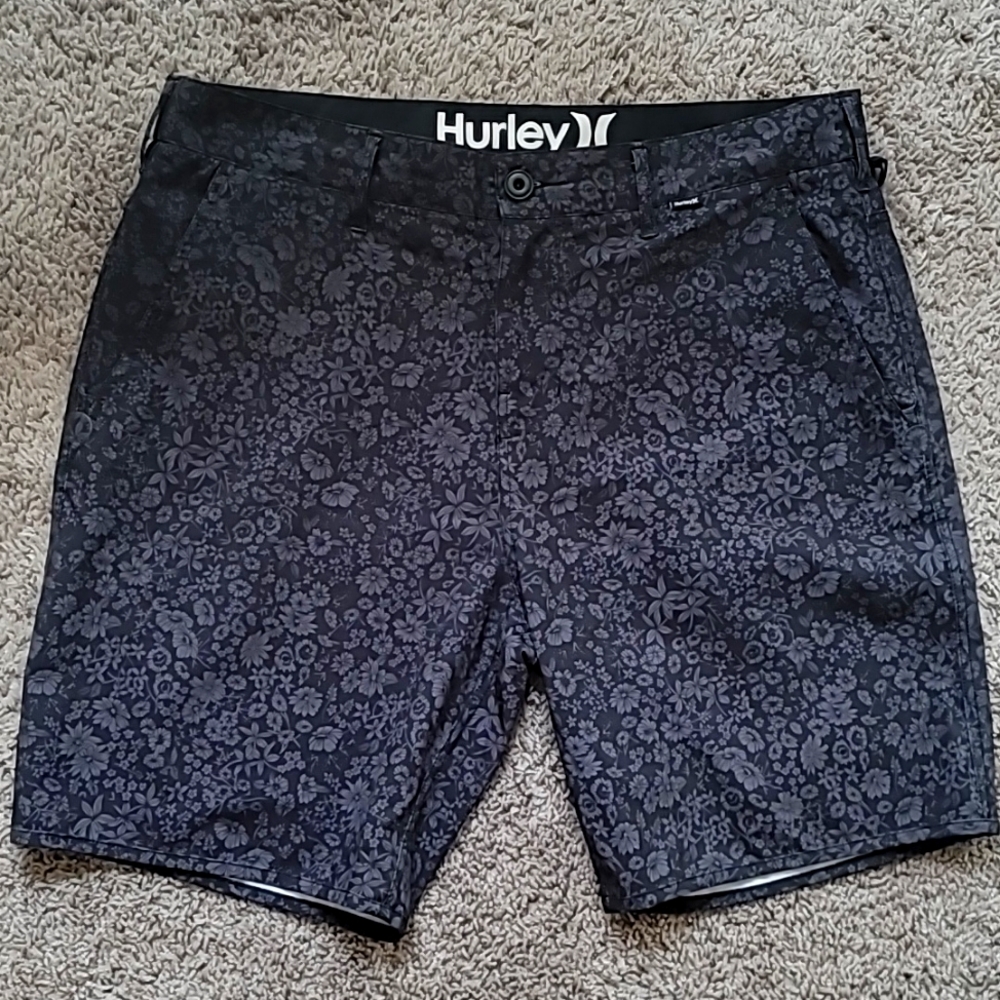 Hurley hybrid shorts- 34